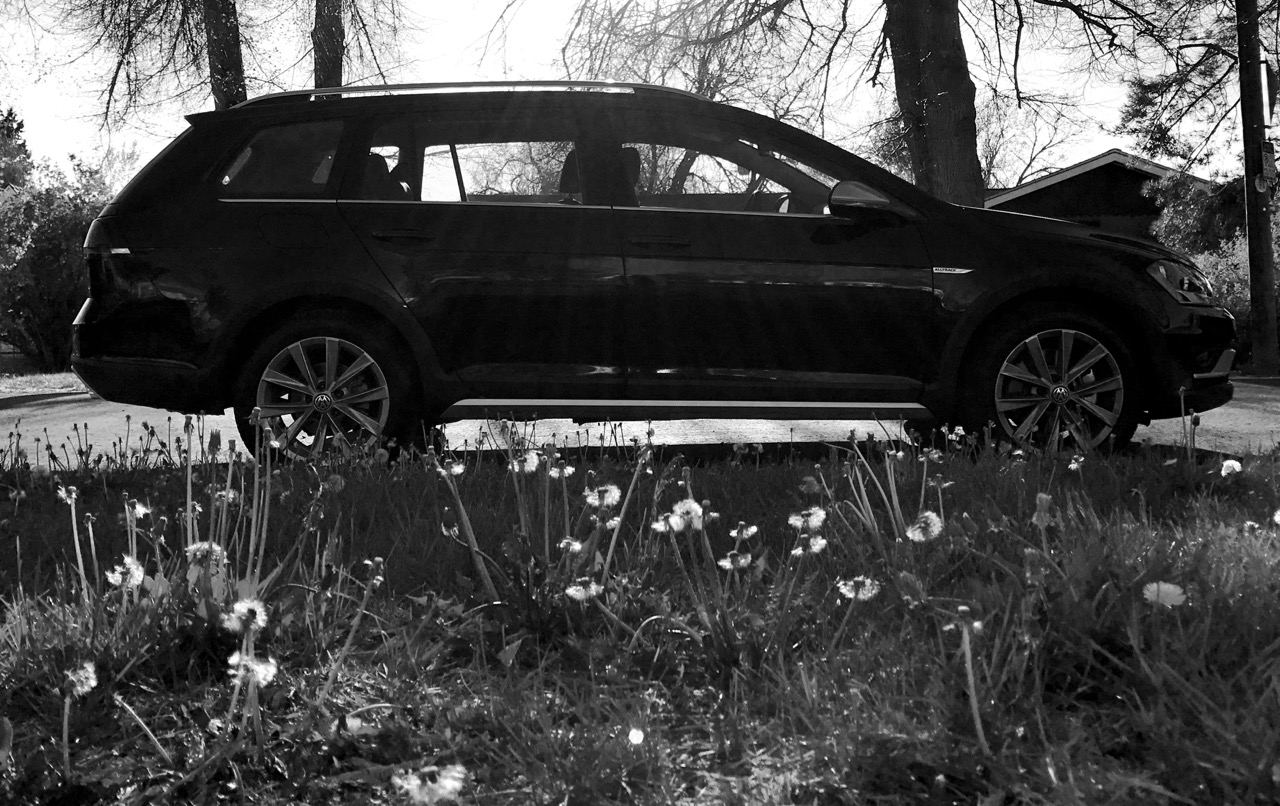 Alltrack S side view