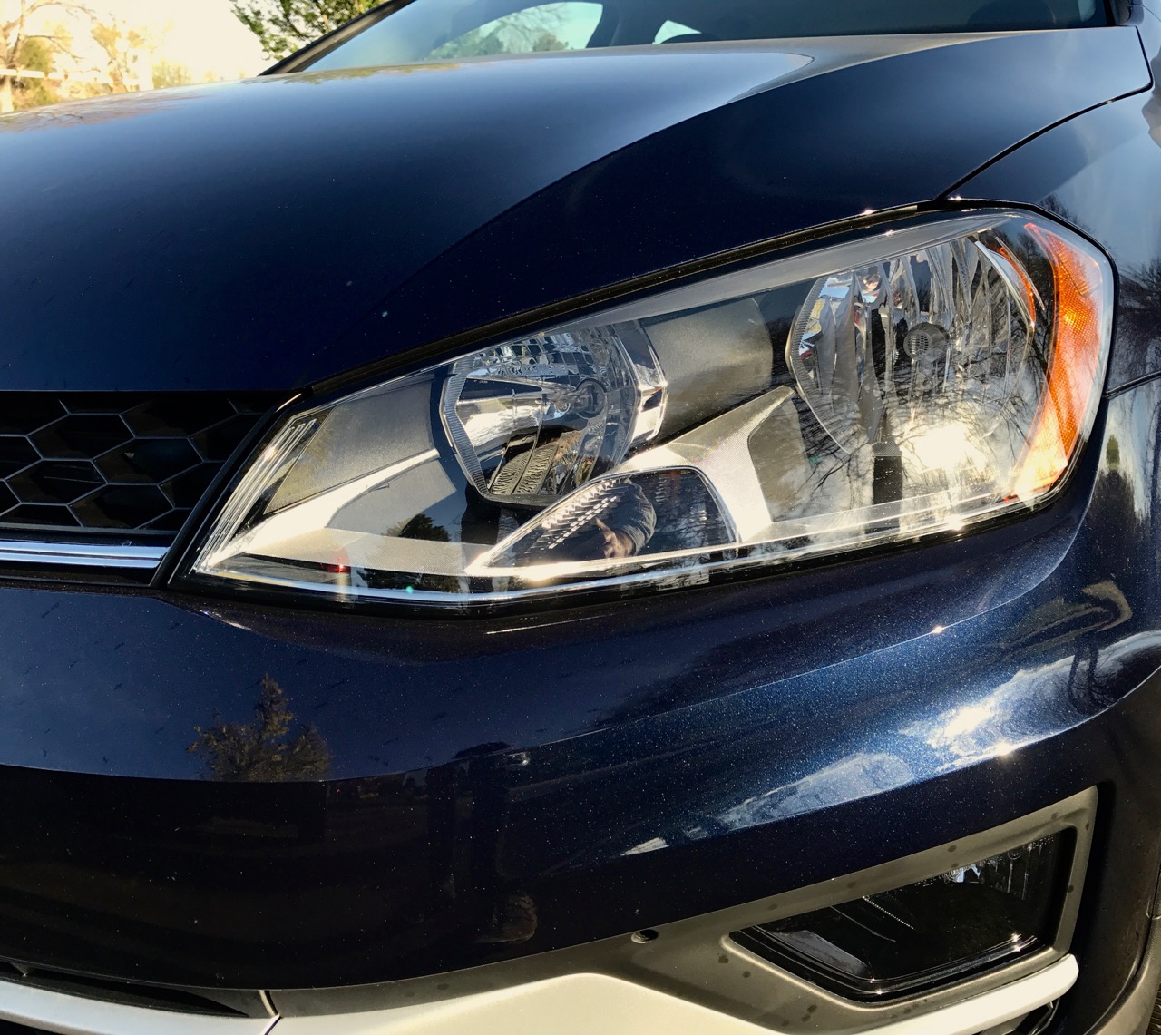 Alltrack S headlight