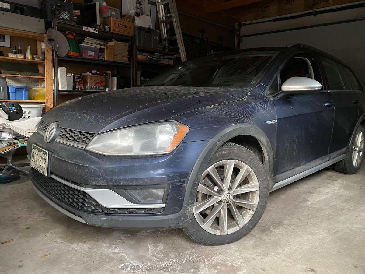 2017 Alltrack exterior blue